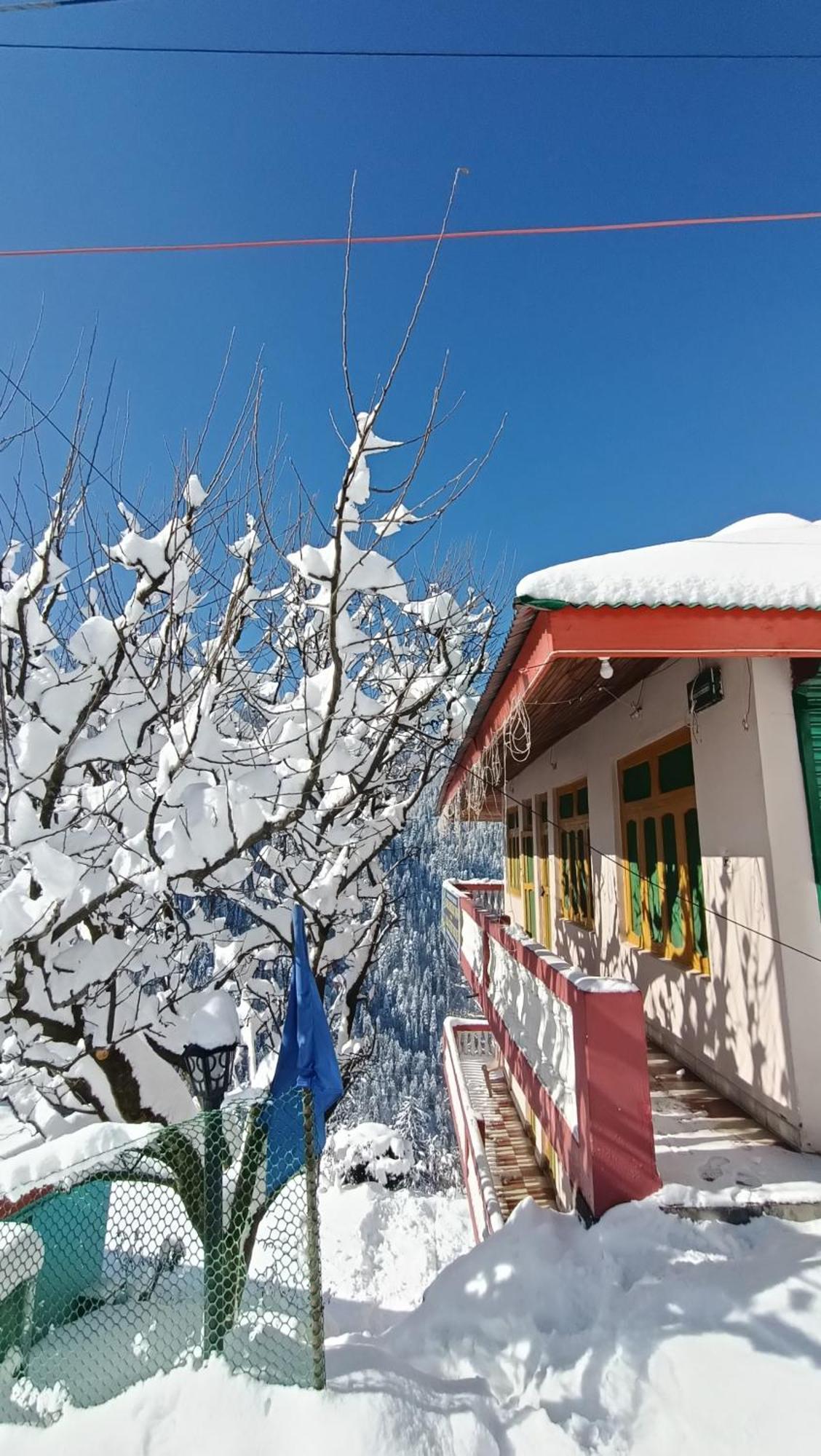 Sojhaholidayinn Shoja Exterior photo